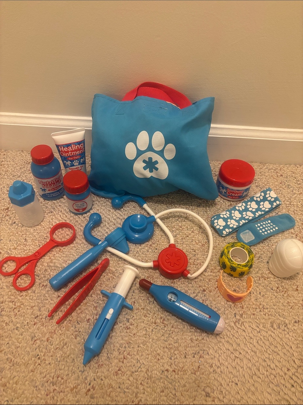 Kids Vet 17 piece Playset